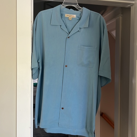 Light blue 100% silk Tommy Bahama button down - Picture 3 of 3